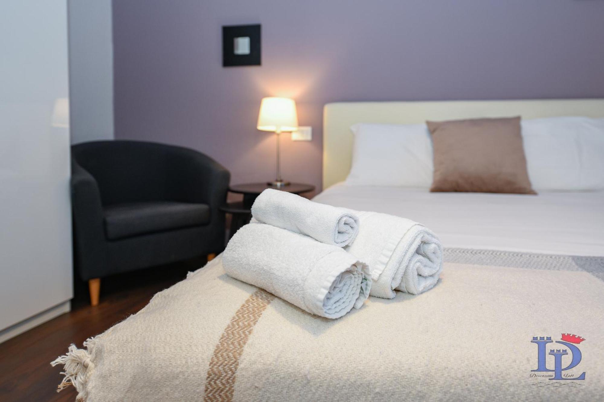 Desenzanoloft Official Partner Marriott Homes & Villas - A Casa Di Sara Family Apartment With Private Parking Desenzano del Garda Exterior foto